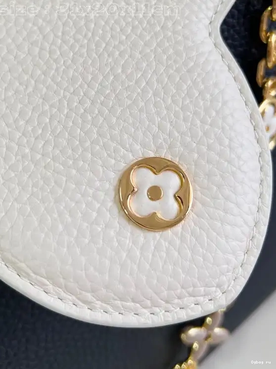 VUITTON LOUIS CAPUCINES BB-31.5*20*11CM 0509
